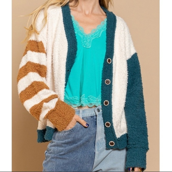 The REBECCA Varsity Berber Cardigan - Picture 3 of 6